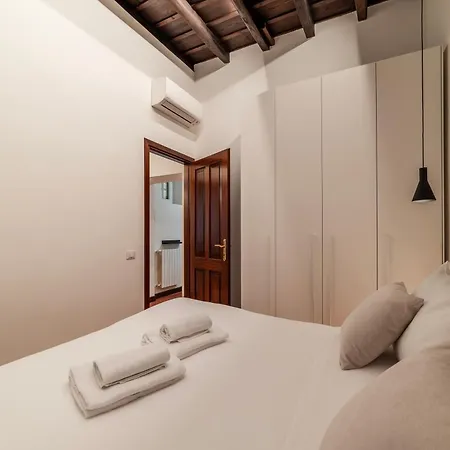 Brand New In The Heart Of Rome-for 5! Rom